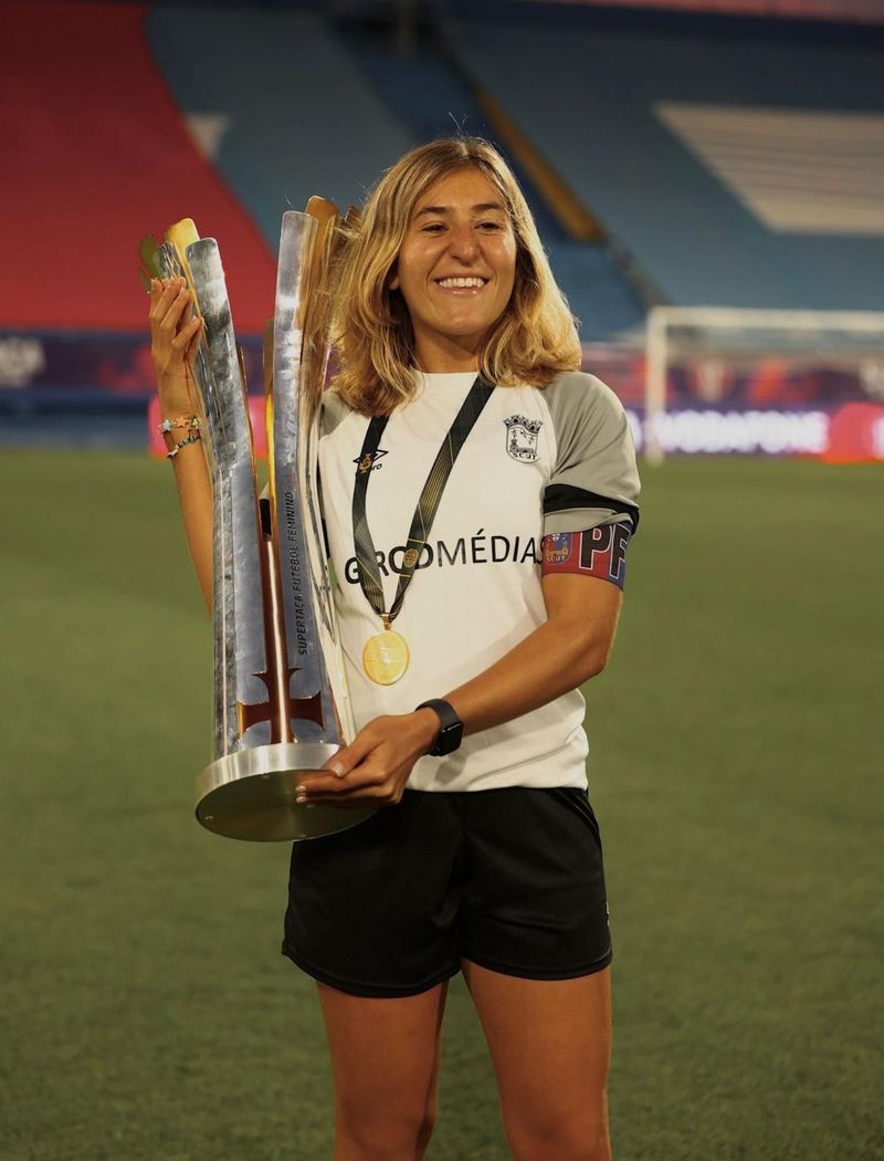 VitóriaAntunesPictureTrophy