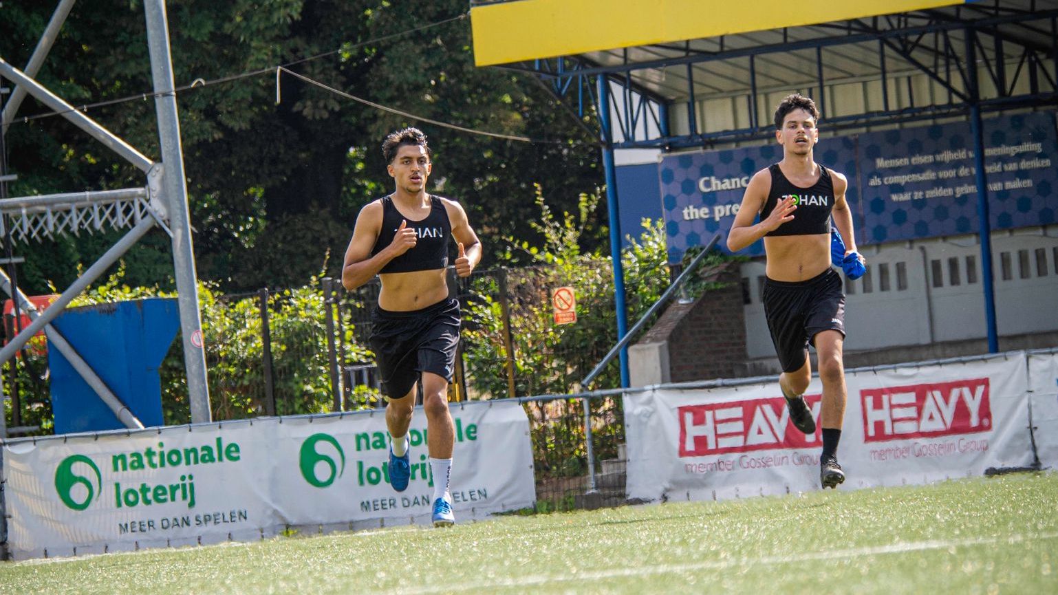 2 individual players running